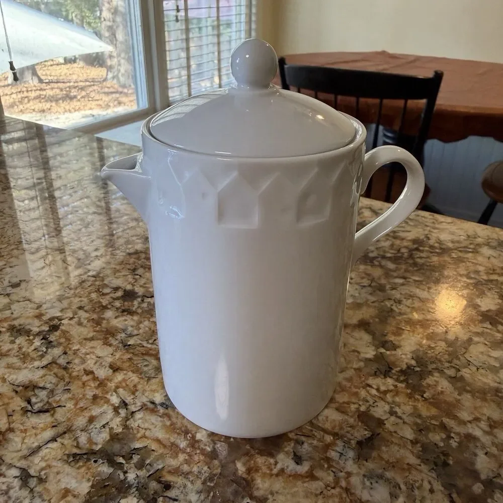 Crate & Barrel Neighborhood Kathleen Wills White Porcelain Individual Teapot